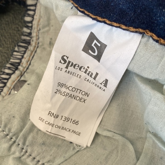 Vici - Mid Rise Frayed Ankle Skinny - Size 5 - Picture 5 of 5